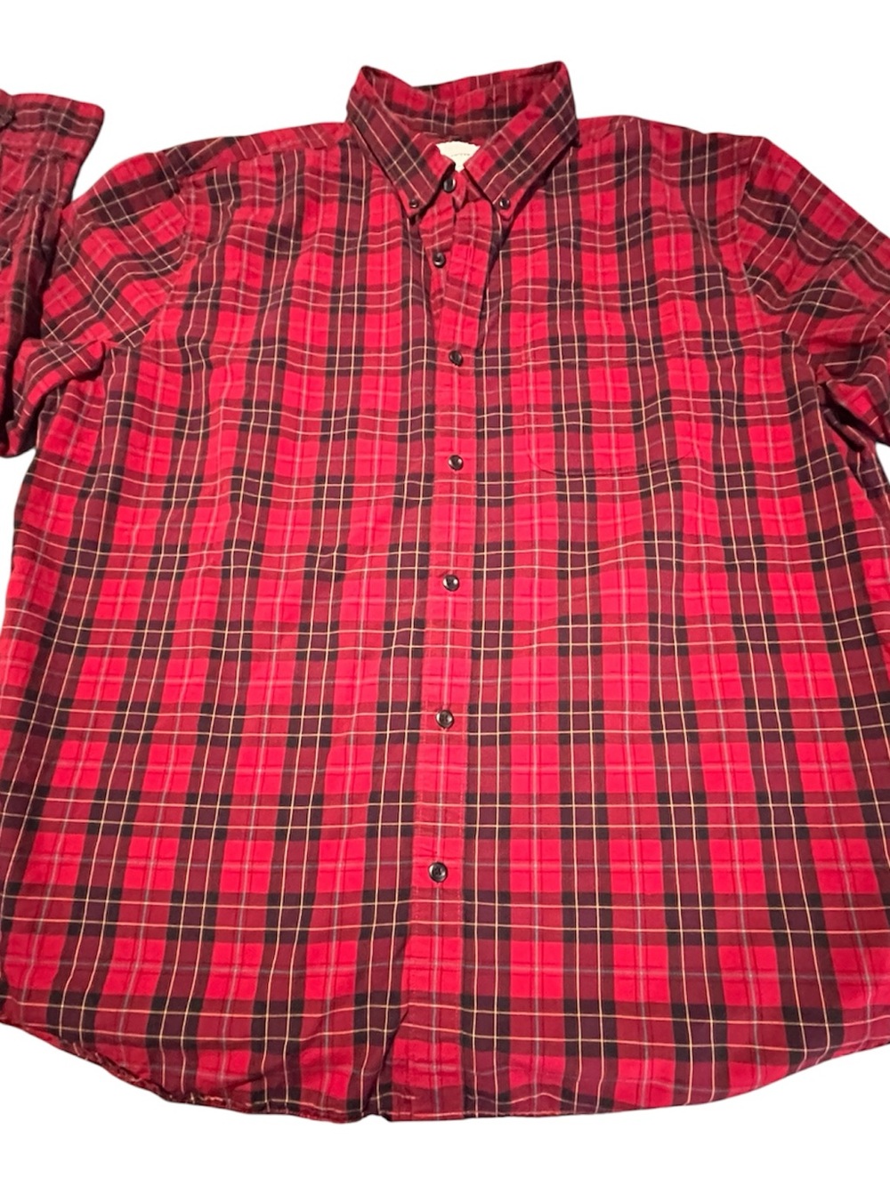 American Eagle Outfitters Red and Black Plaid Button-Down Shirt